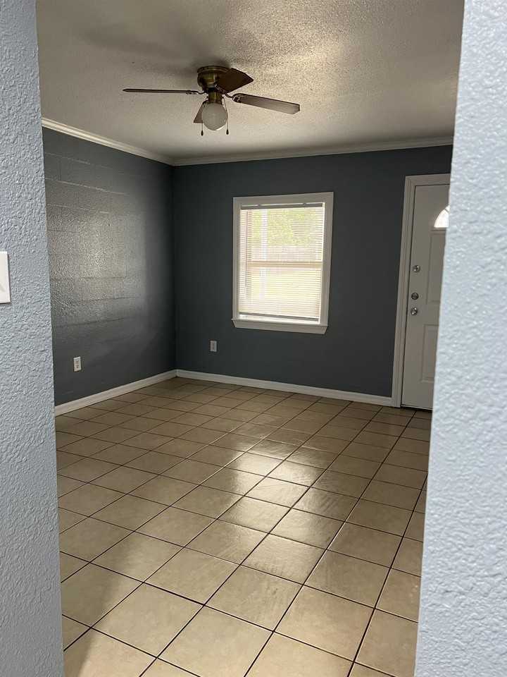 Country Place Apts - Photo 3 of 50