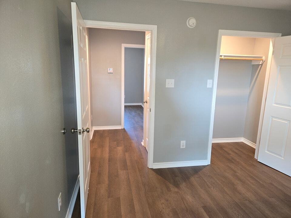 218 Parrott Drive - Photo 2 of 9