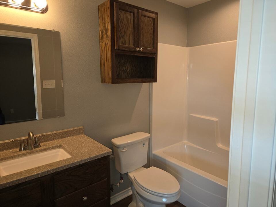 218 Parrott Drive - Photo 4 of 9