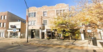 featured image of 6642 N Clark St