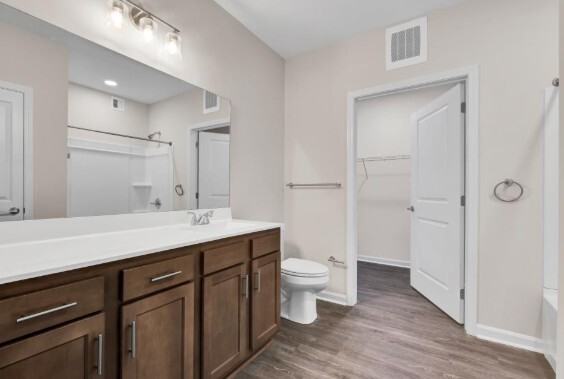 1622 W. Market Street - Photo 5 of 34