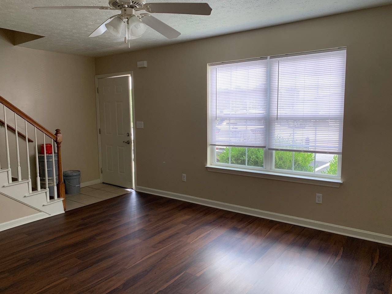 625 Broadway Townhomes - Photo 2 of 11