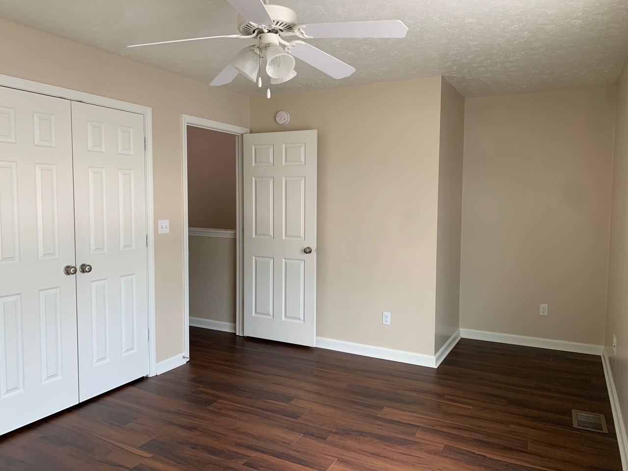 625 Broadway Townhomes - Photo 6 of 11