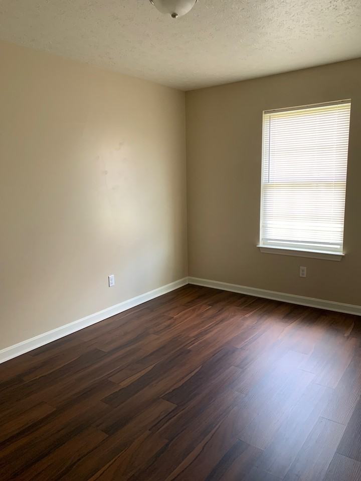 625 Broadway Townhomes - Photo 7 of 11