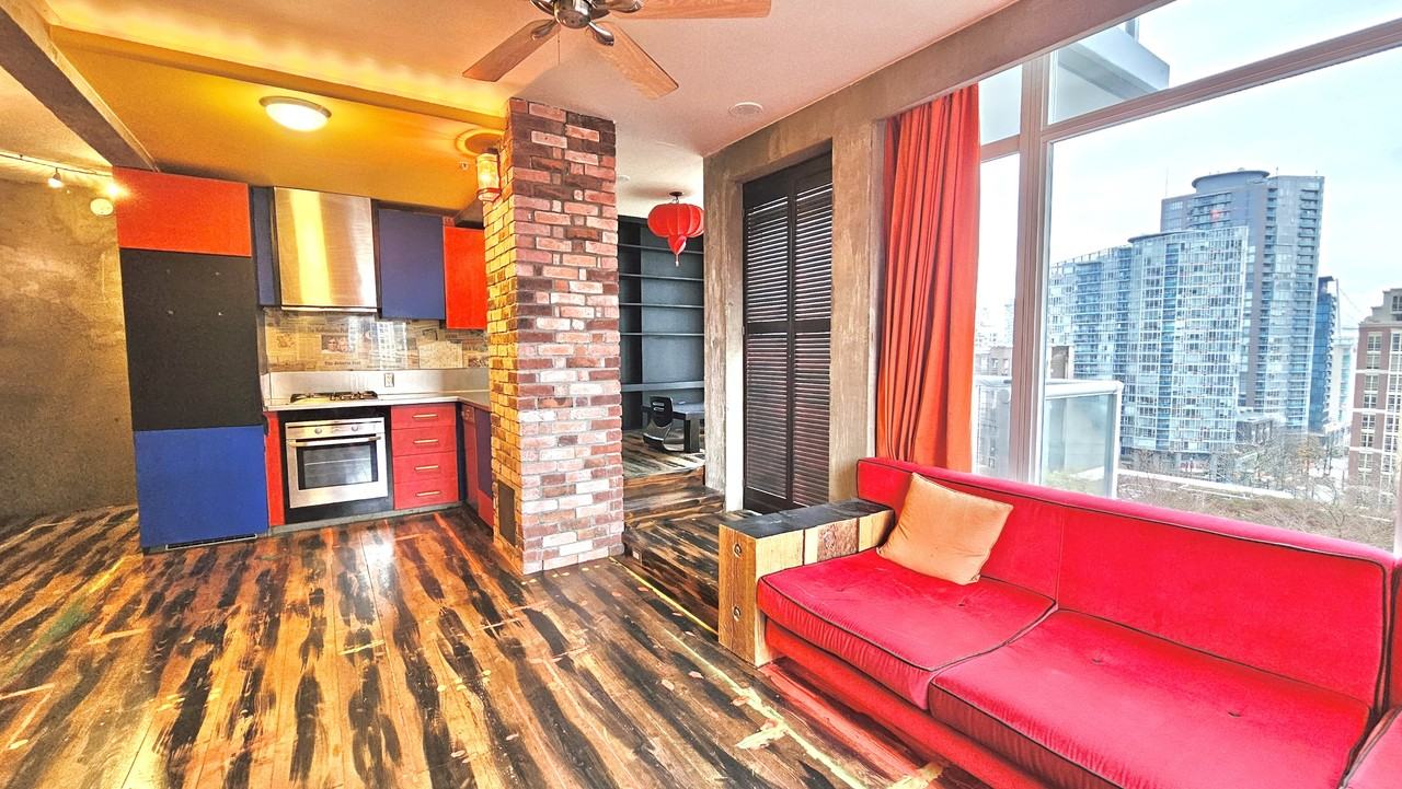 480 Robson St #906 - Photo 4 of 12