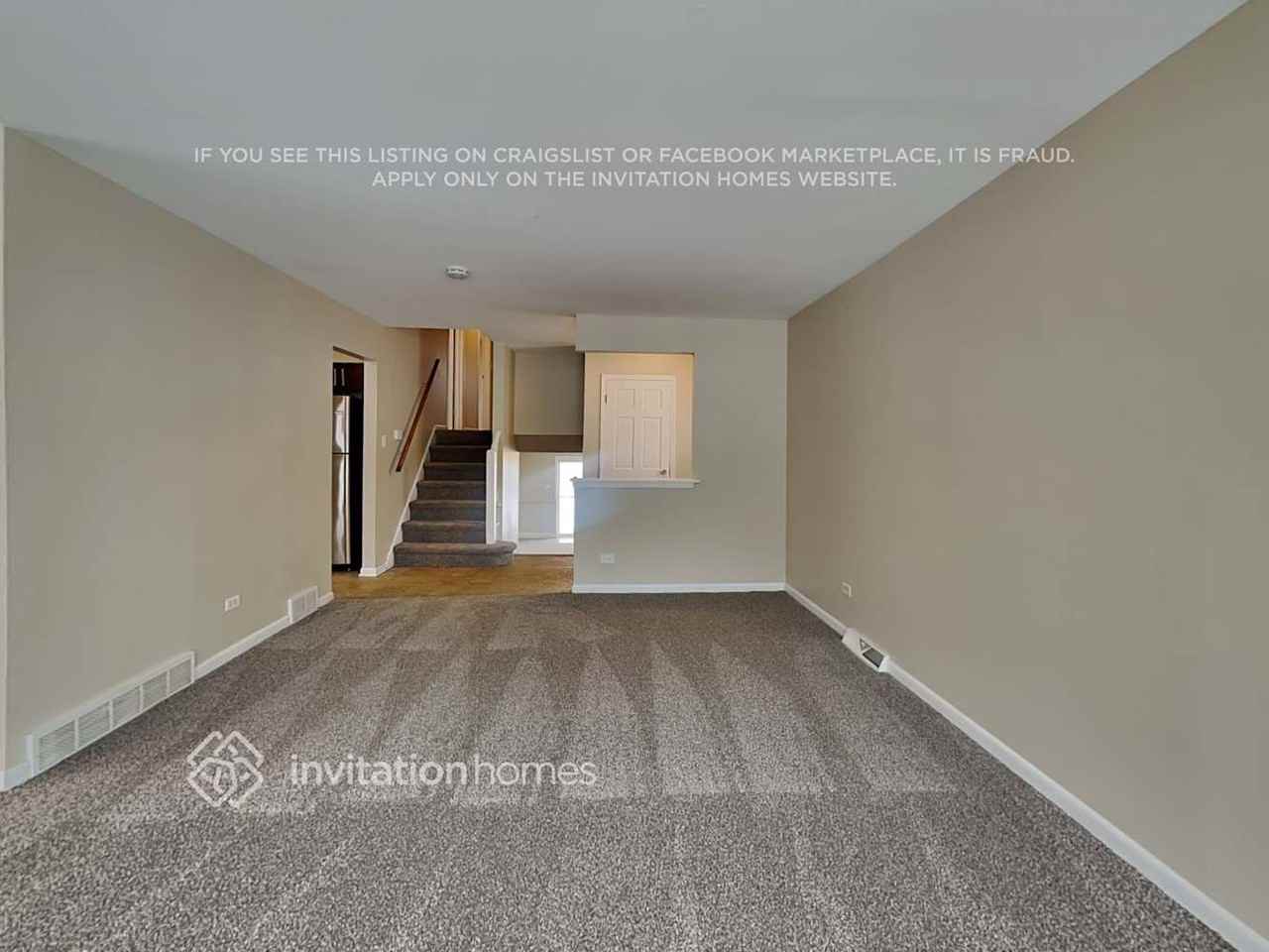 240 S Hale St - Photo 5 of 19