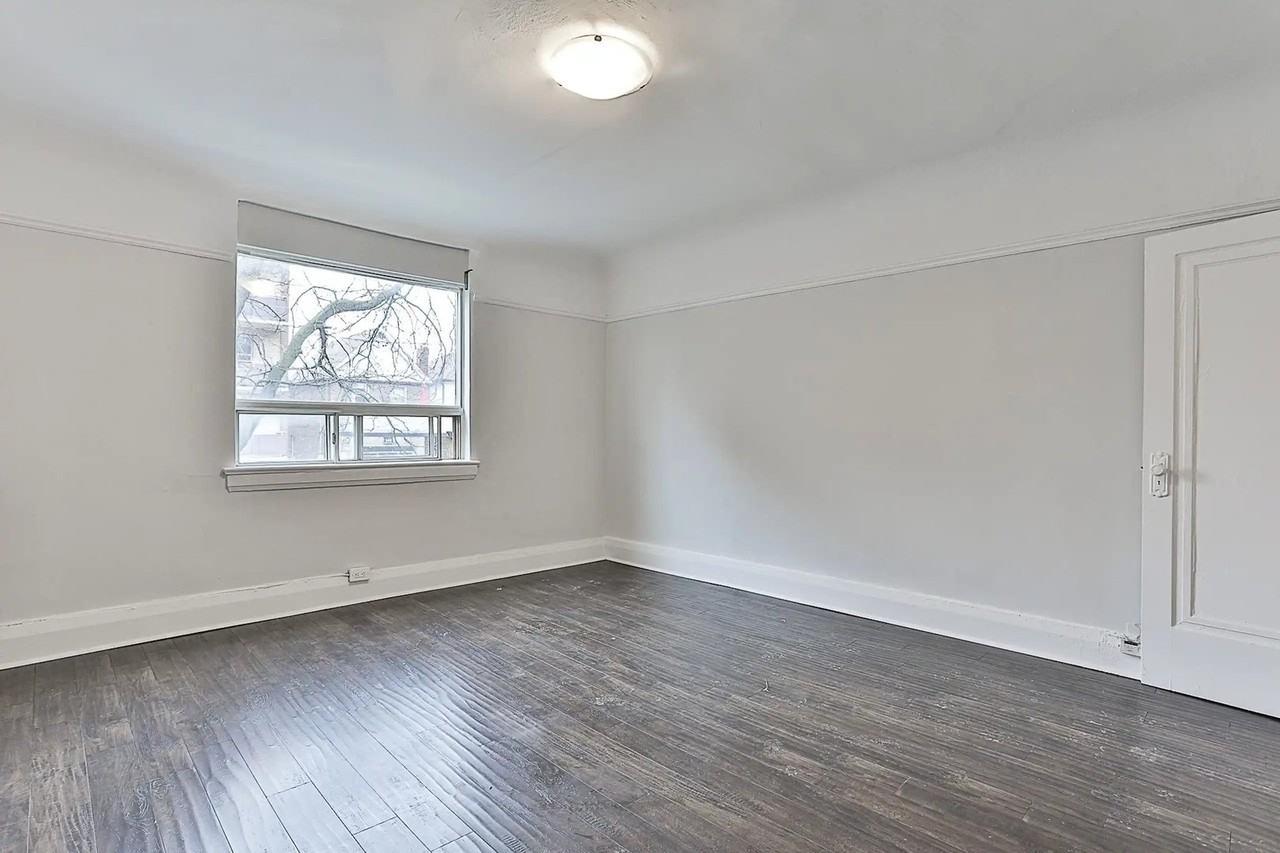 147 Vaughan Rd - Photo 4 of 8