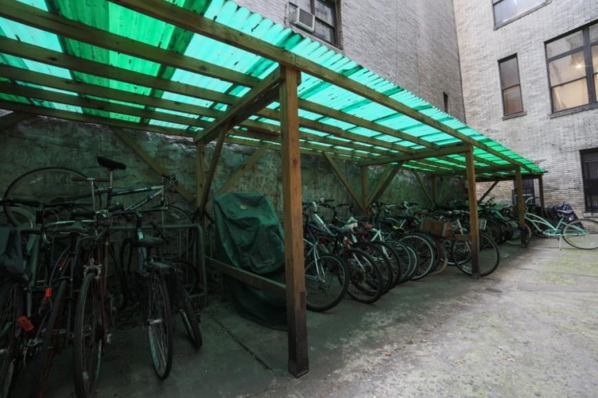 304 W 92nd St - Photo 2 of 10