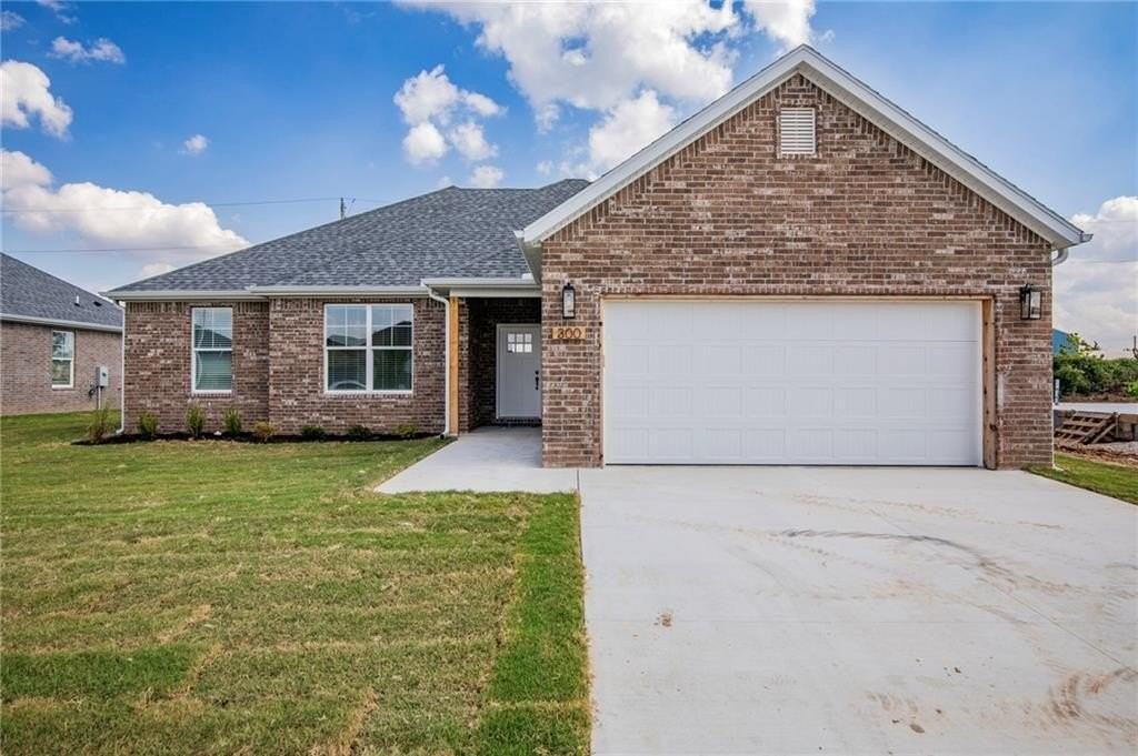 300 White Oak Street