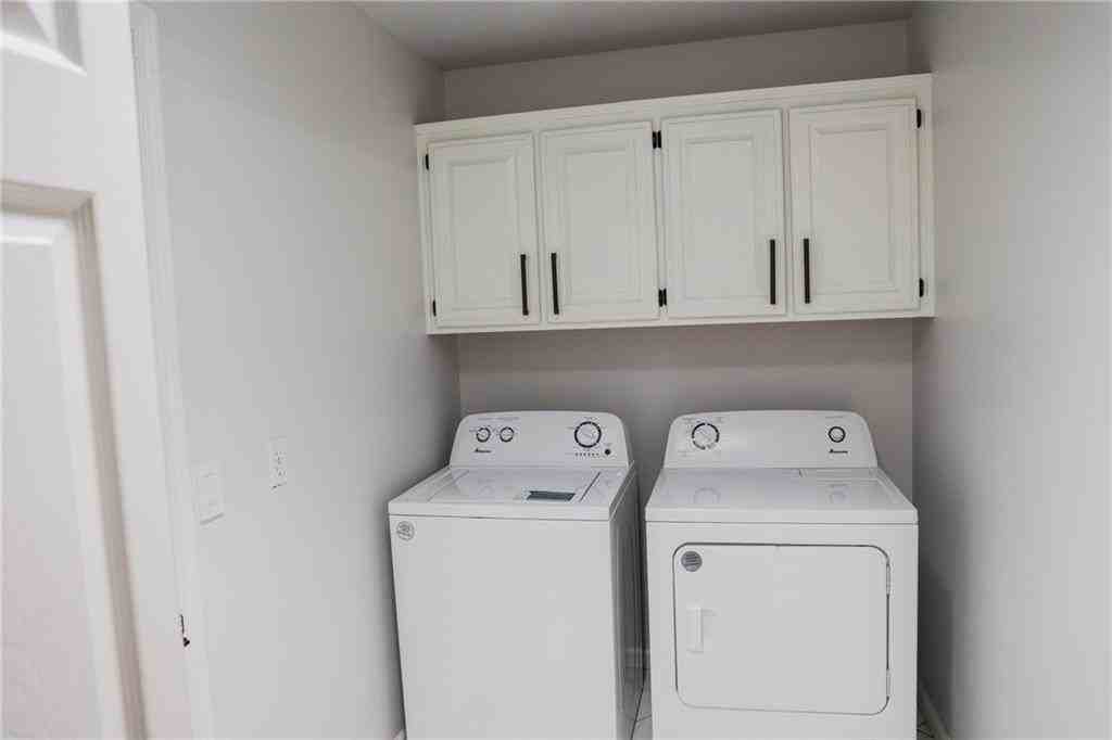 22 Penrith Dr - Photo 6 of 40