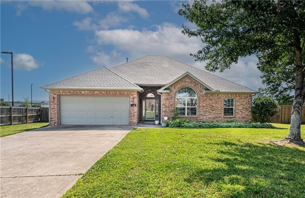 126 South Angus Lane