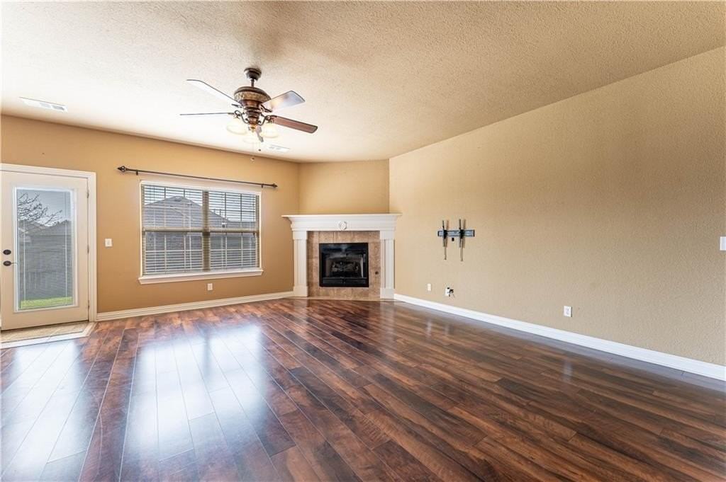 126 Angus Ln - Photo 3 of 24