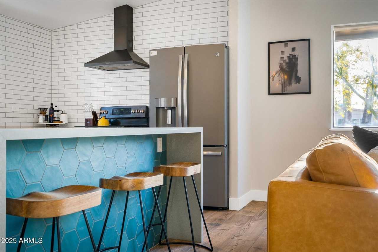 2307 51st Place - Photo 5 of 41