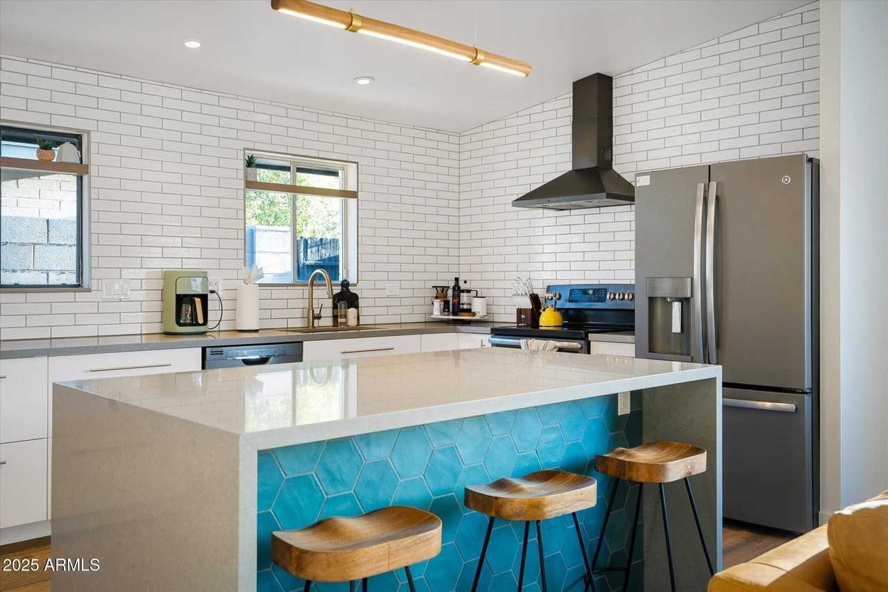 2307 51st Place - Photo 7 of 41