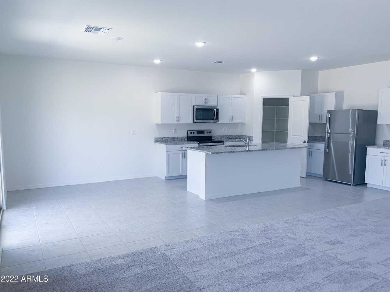 9525 West Illini Street - Photo 6 of 36