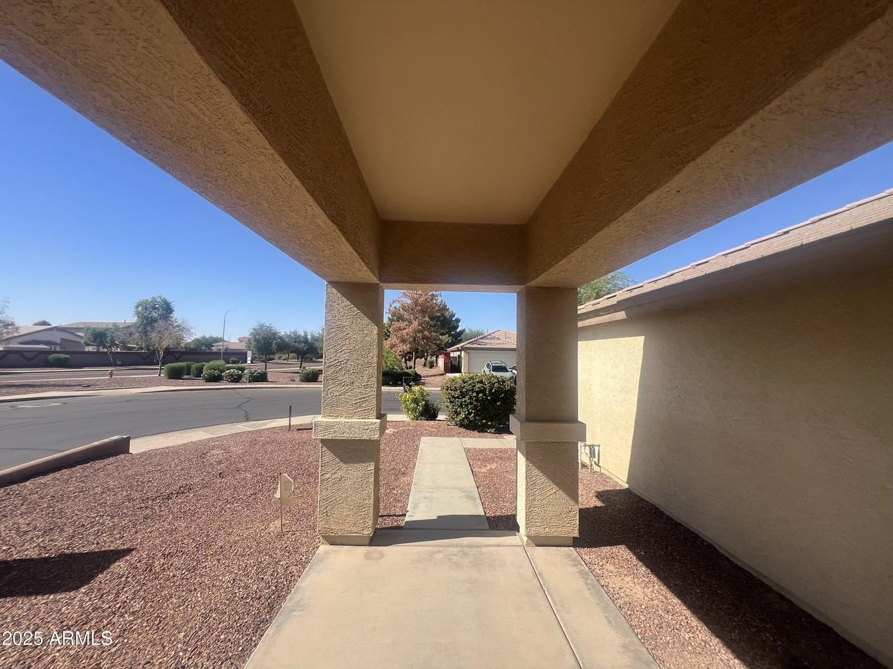 10833 West Elm Lane - Photo 5 of 50