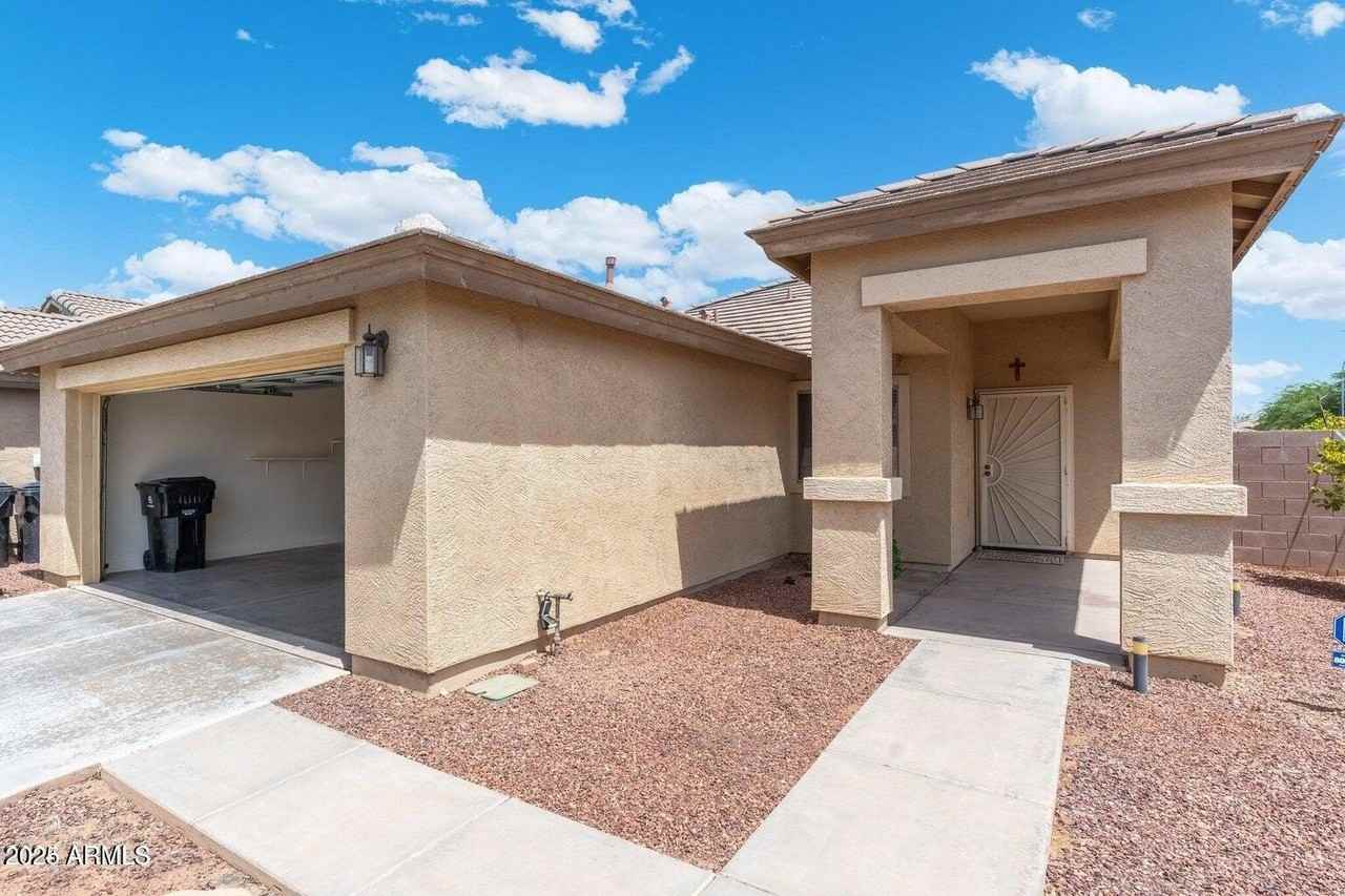 10833 West Elm Lane - Photo 6 of 50