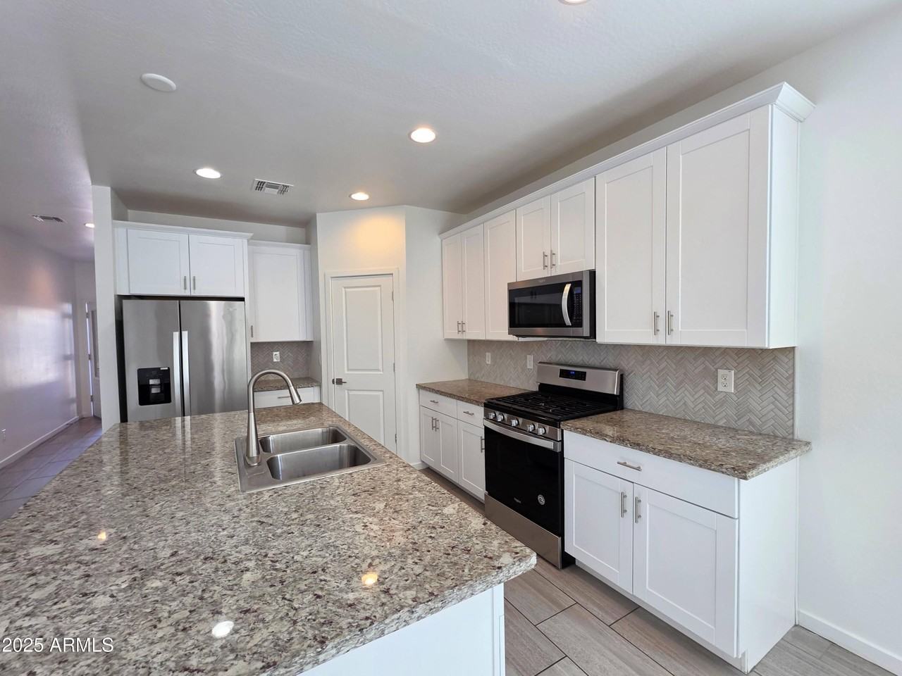 4214 South 68th Lane - Photo 4 of 13