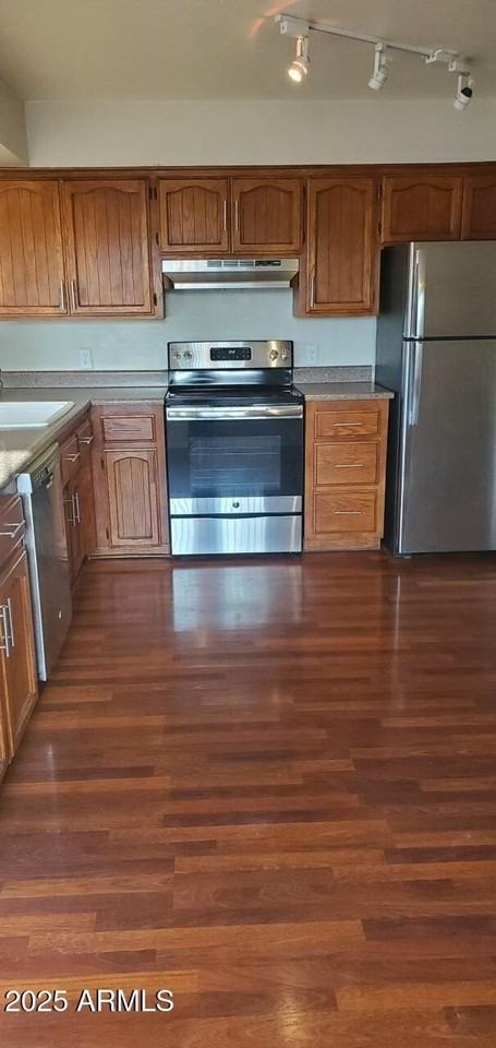 824 W Fordham Dr - Photo 6 of 20