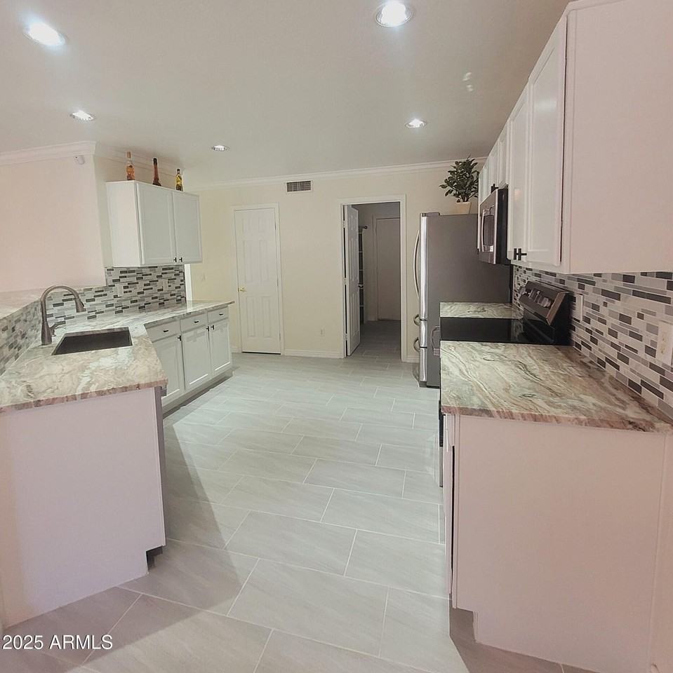 2210 E Paraiso Dr - Photo 6 of 27