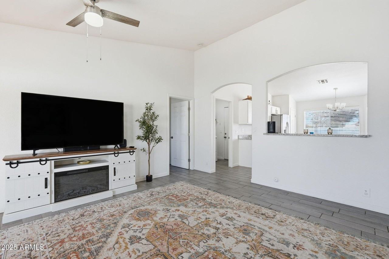 6411 North 81st Drive - Photo 5 of 14