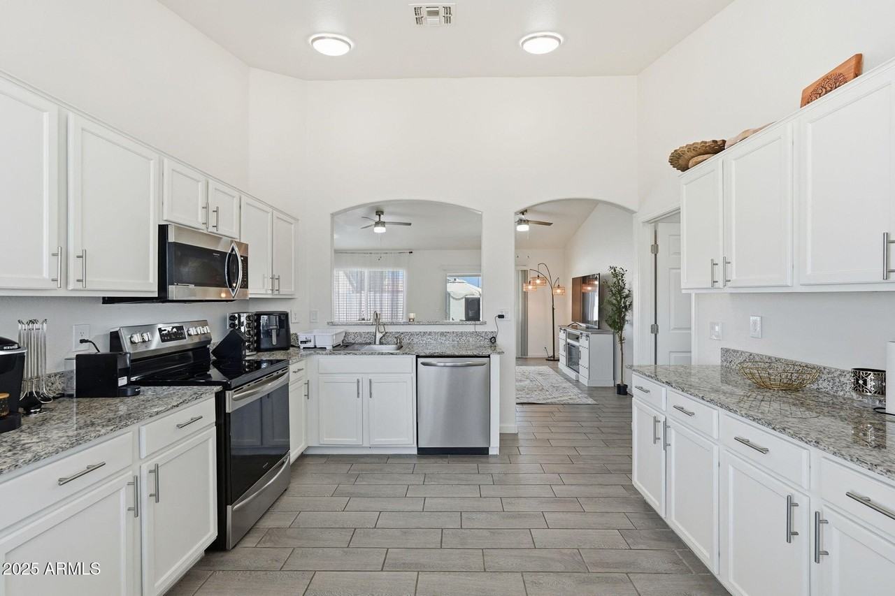 6411 North 81st Drive - Photo 6 of 14