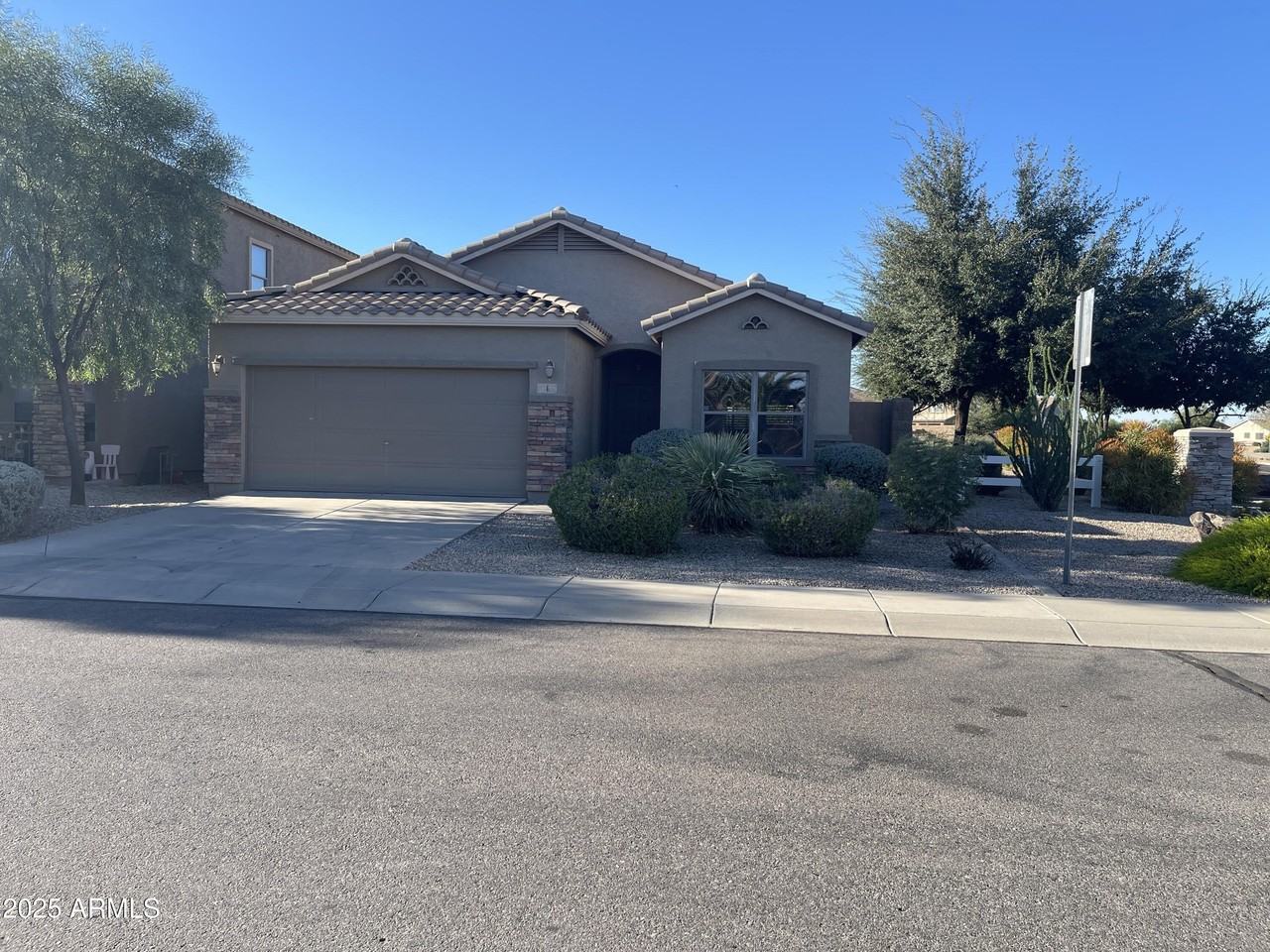 4 W Saddle Way - Photo 2 of 26