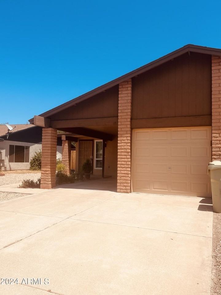 13037 N 51st Dr - Photo 3 of 26