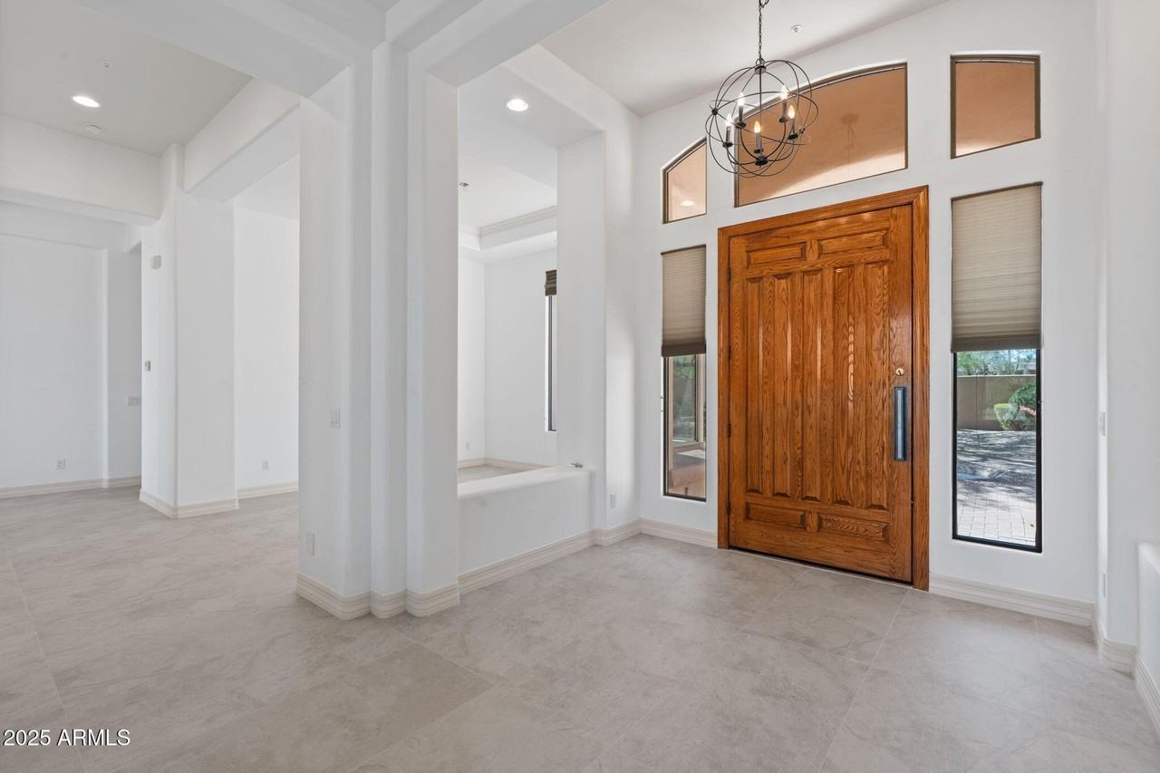 22463 N 54th St - Photo 3 of 50