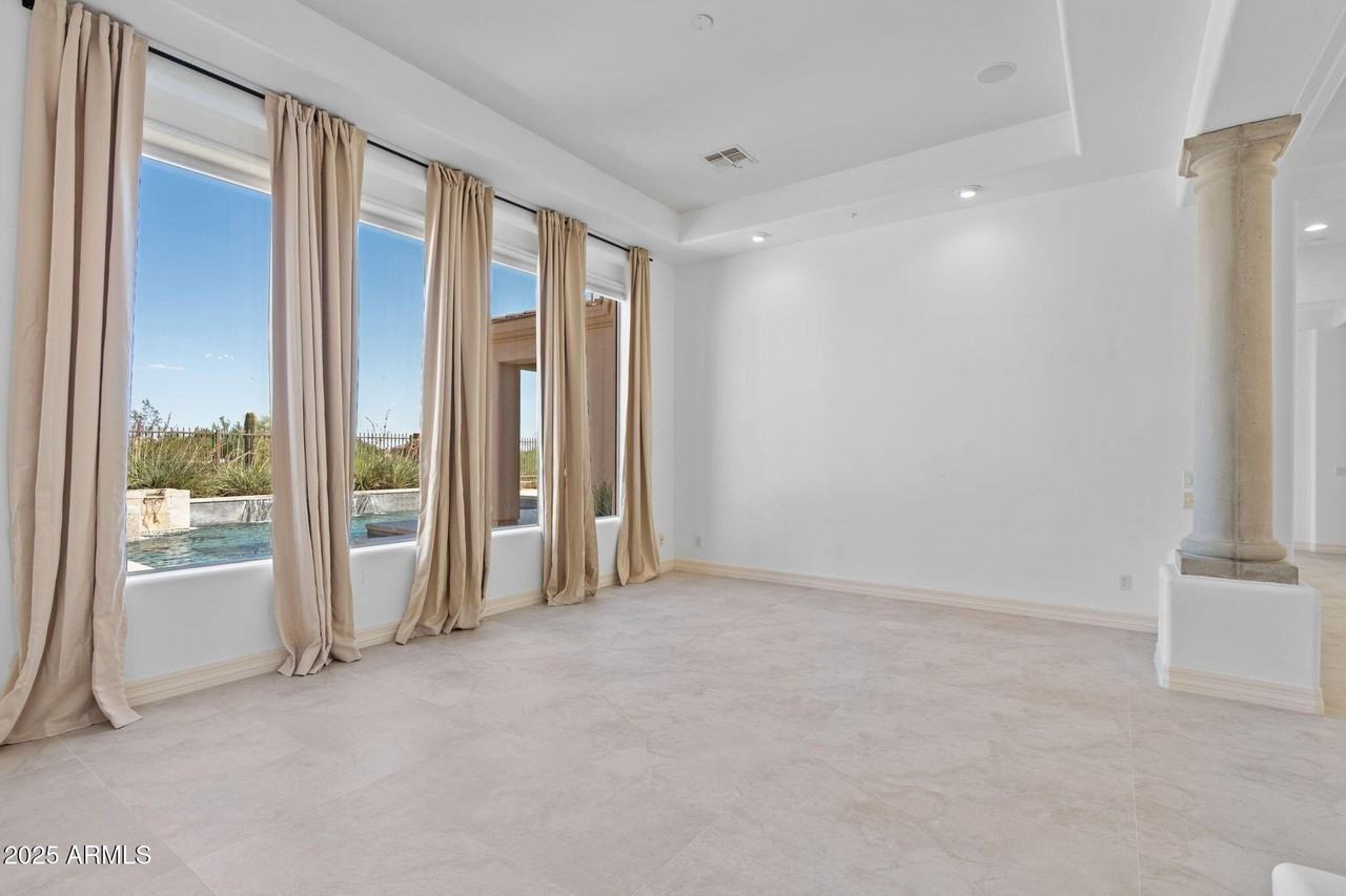 22463 N 54th St - Photo 7 of 50