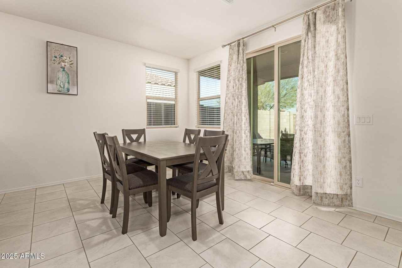 1017 S 7th St - Photo 7 of 27