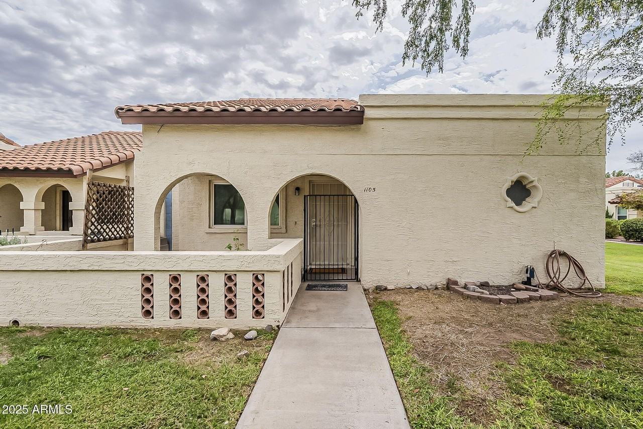 5136 East Evergreen Street #1105