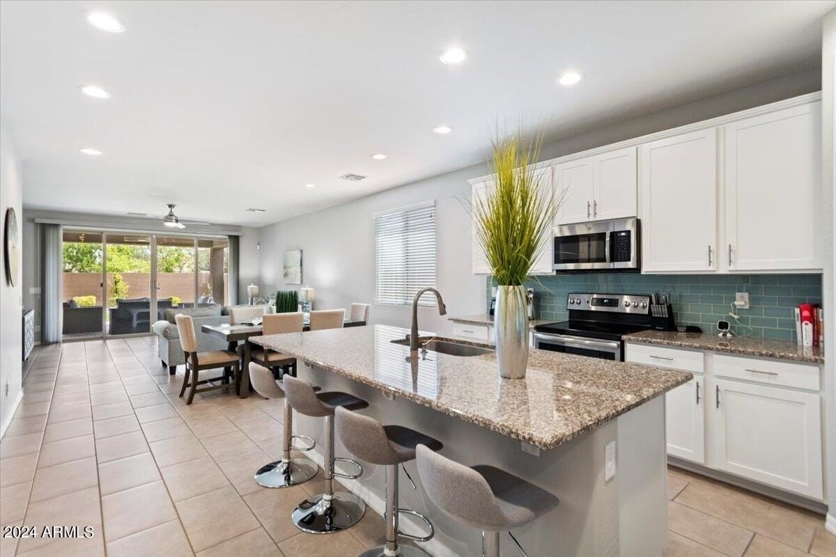 11409 N 165th Ln - Photo 5 of 20