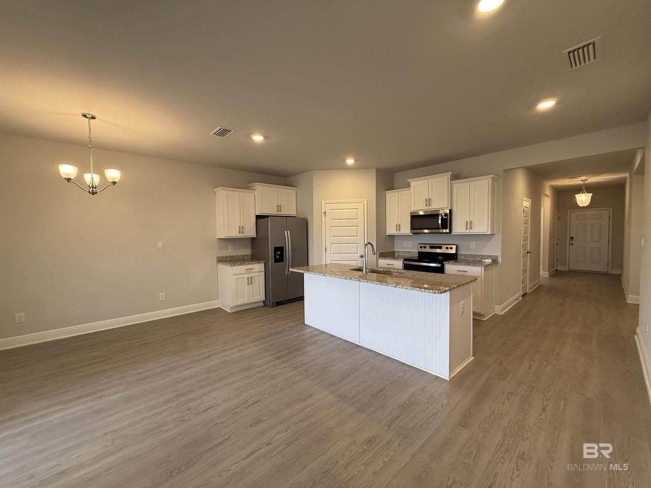 13156 Shoshoney Cir - Photo 2 of 21