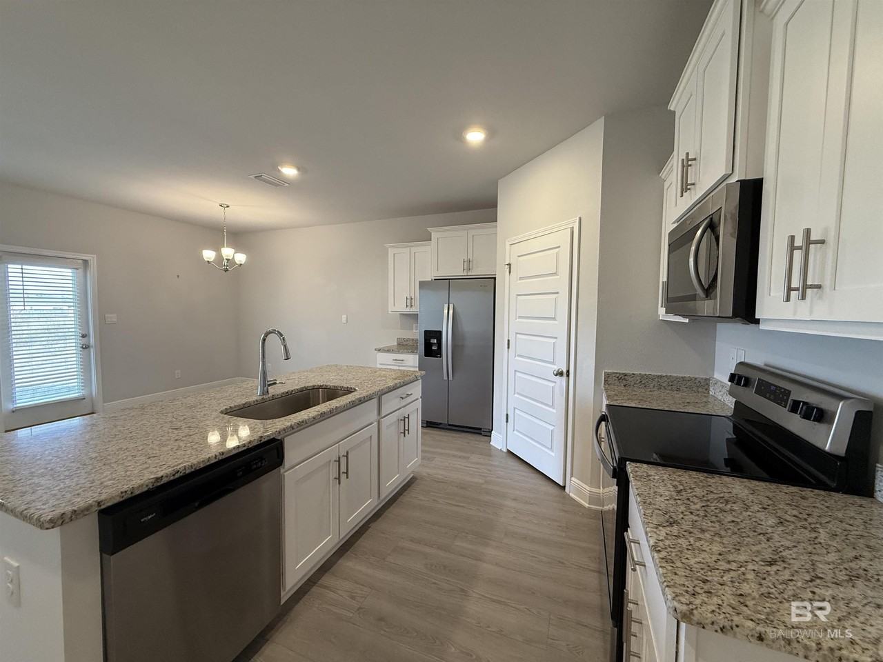 13156 Shoshoney Cir - Photo 5 of 21