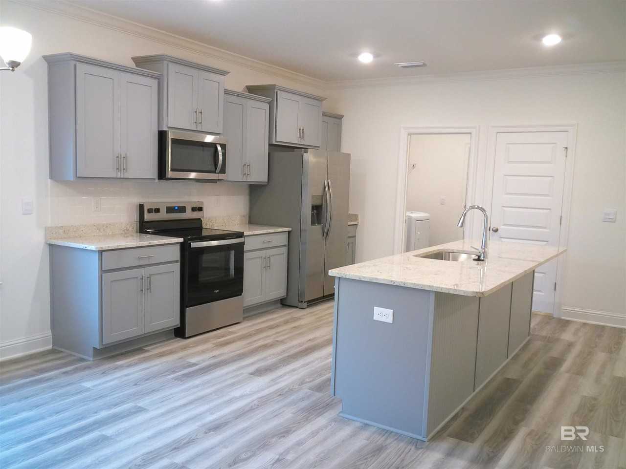 263 Tillage St - Photo 5 of 43