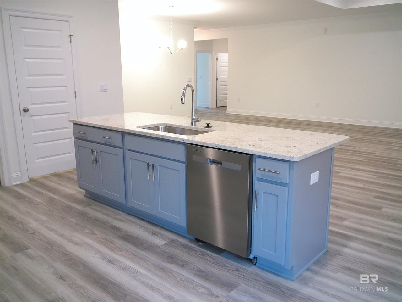 263 Tillage St - Photo 6 of 43