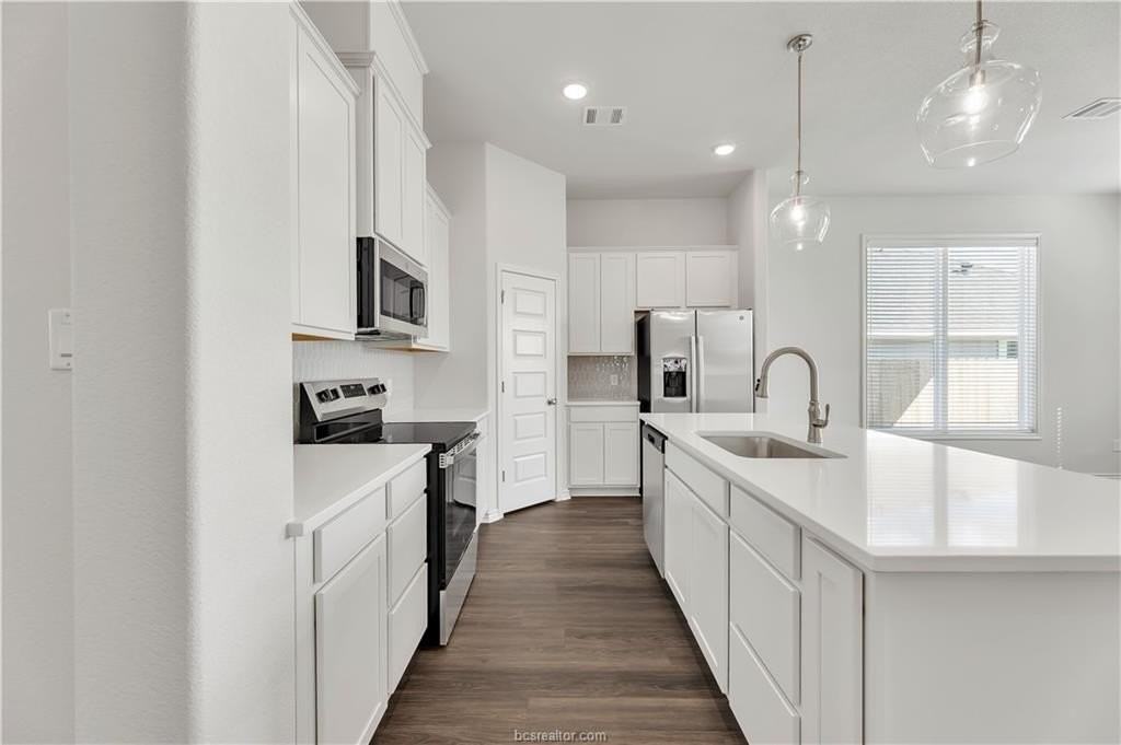 3168 Margaret Rudder Pkwy - Photo 3 of 12