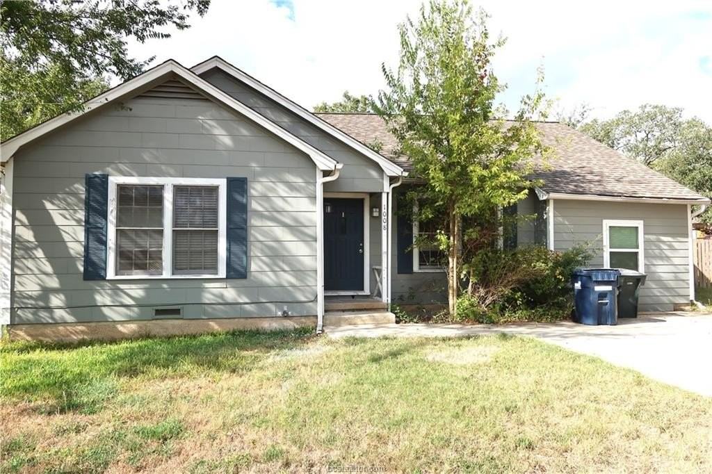 1008 Puryear Dr - Photo 2 of 32