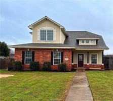 featured image of 2704 Horse Haven Lane