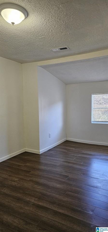 529 12th St N - Photo 5 of 7