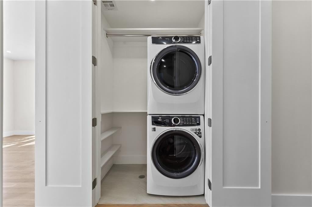 157 25th St #1 - Photo 7 of 12