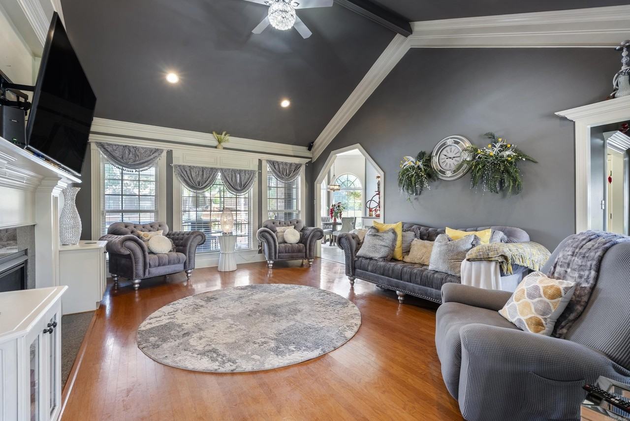 37 Cypress Creek Dr - Photo 4 of 23