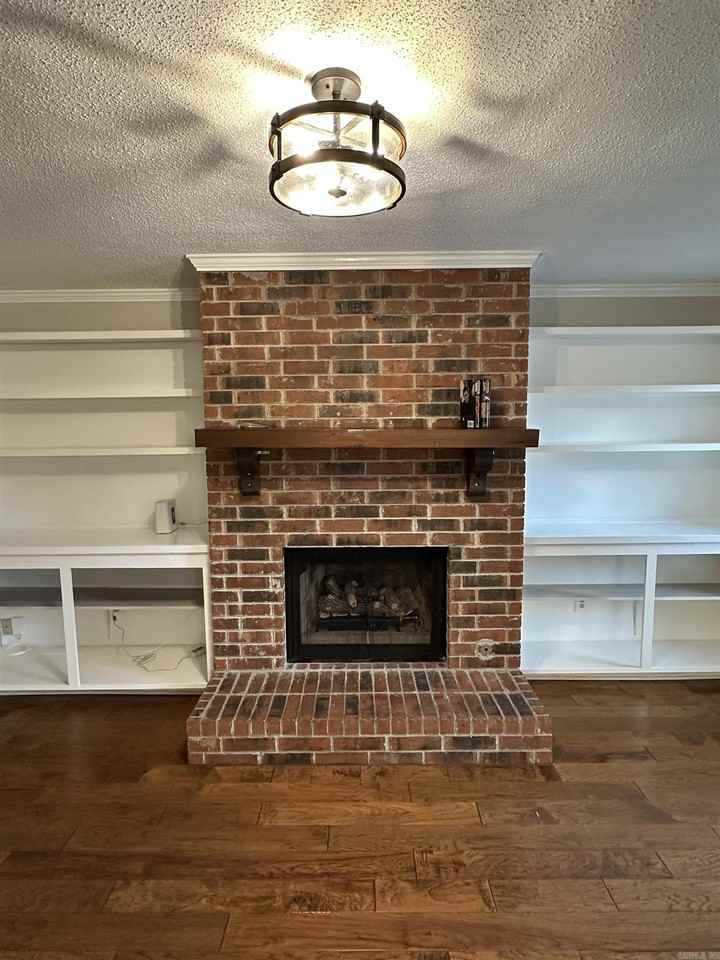 9 Oak Forest Dr - Photo 4 of 21