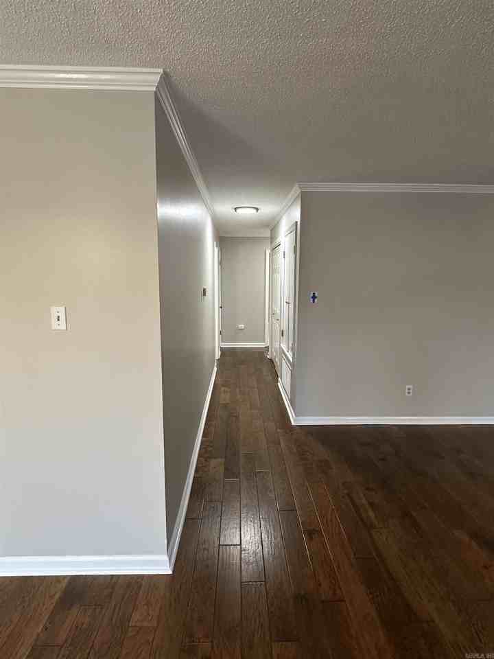 9 Oak Forest Dr - Photo 7 of 21