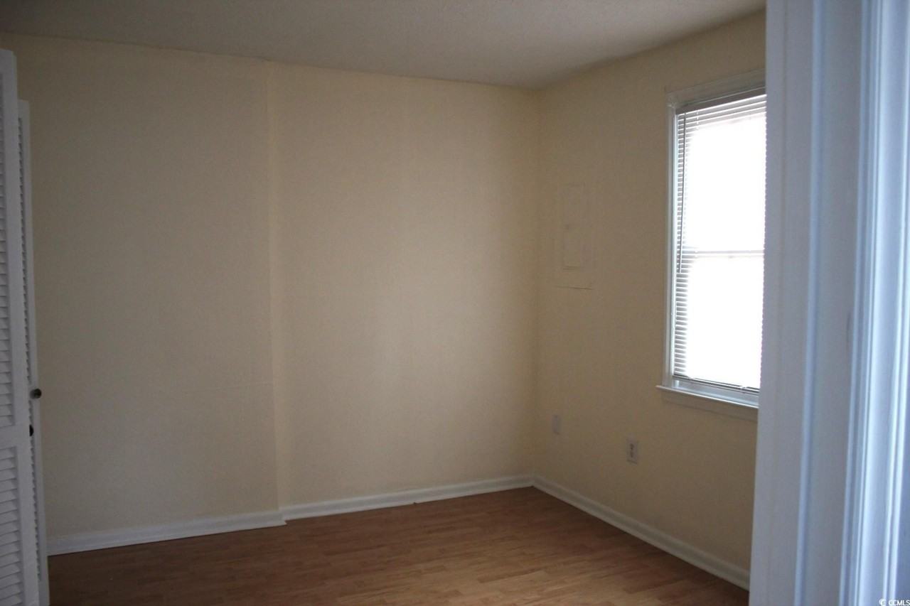 1500 Chester St - Photo 7 of 9