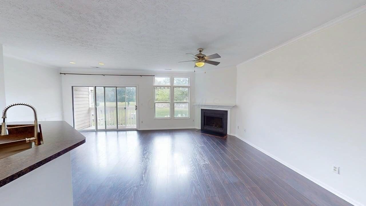 3398 Fishinger Mill Drive - Photo 4 of 25