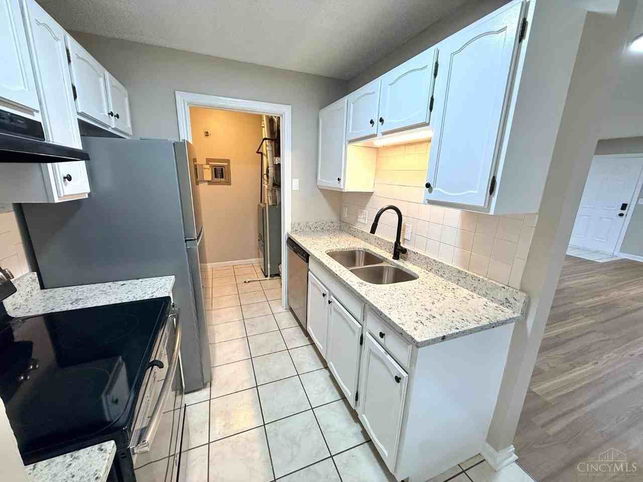 705 Gordon Smith Blvd Apt 1 #1 - Photo 6 of 18