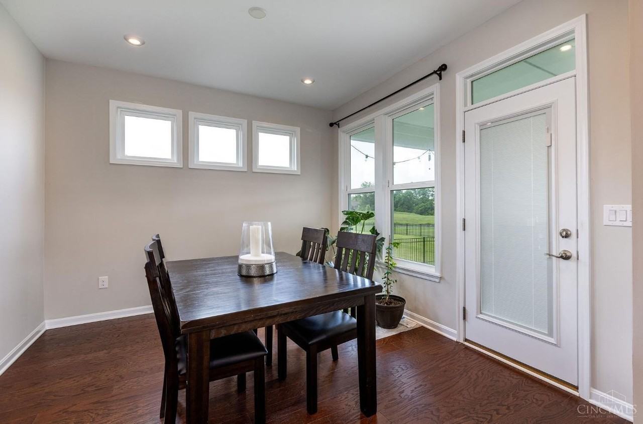 3779 Sturbridge Way - Photo 3 of 25