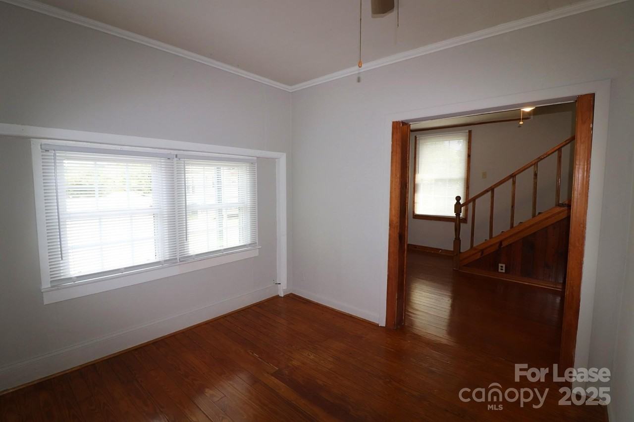 203 North New Hope Road - Photo 7 of 19